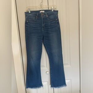 Ann Taylor size 29/8 high waist flare crop jeans in very nice condition.